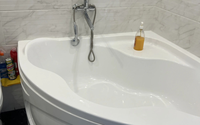 Квартира на проспекте Маршала Устинова 7/14А