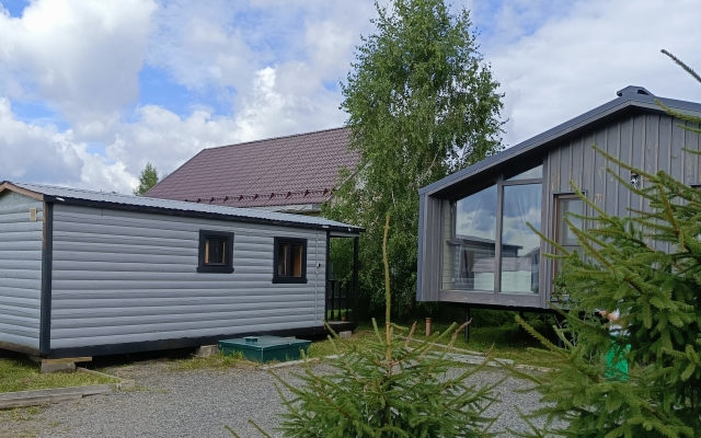 Barn s baney i bolshoy igrovoy zonoy Private House