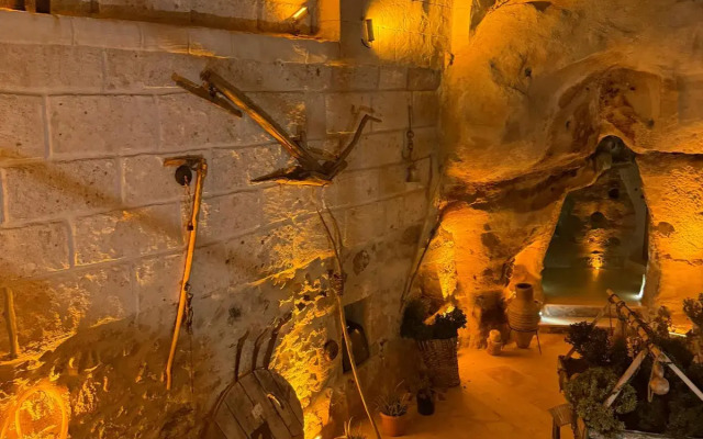 My Cave Suites