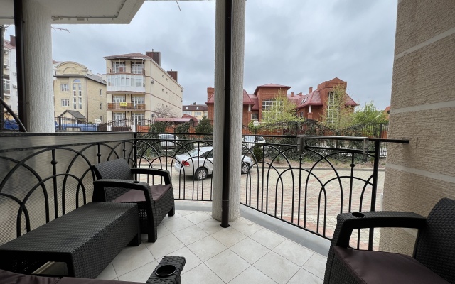 Квартира двухкомнатная Крымская 22