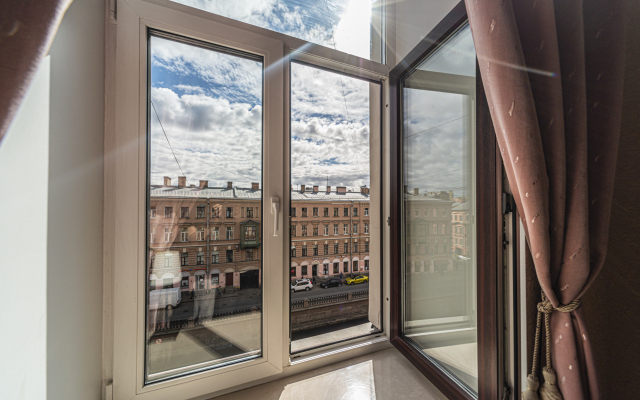 Na Naberezhnoy Kanala Griboyedova Apartments