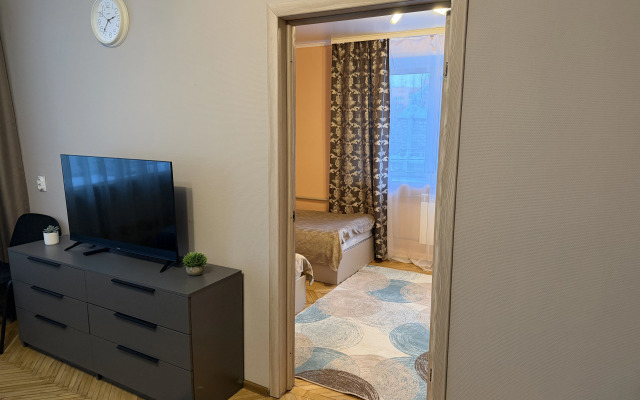 Апартаменты Уютные  двухкомнатные на площади Горького