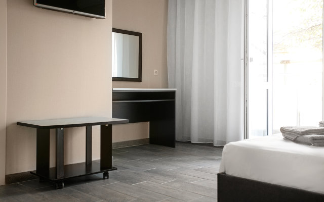 Diamond Delux Guest House