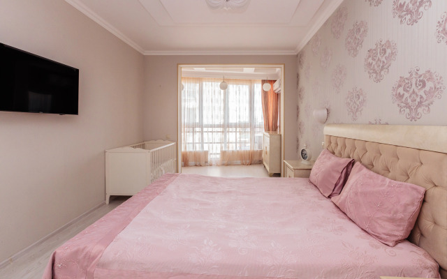 Per. Bogdana Khmelnitskogo 10 Flat