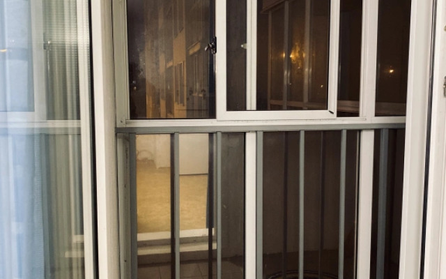 Apartamenty S Balkonom Na Polevaya 10