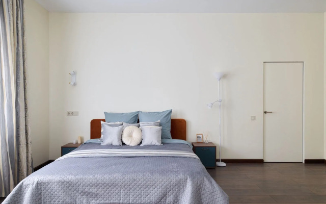 Dvukhkomnatnaya V Tsentre Sankt-Peterburga Dlya 8 Gostey Flat