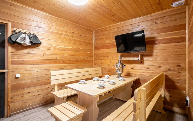 Частный дом с русской баней и банным чаном