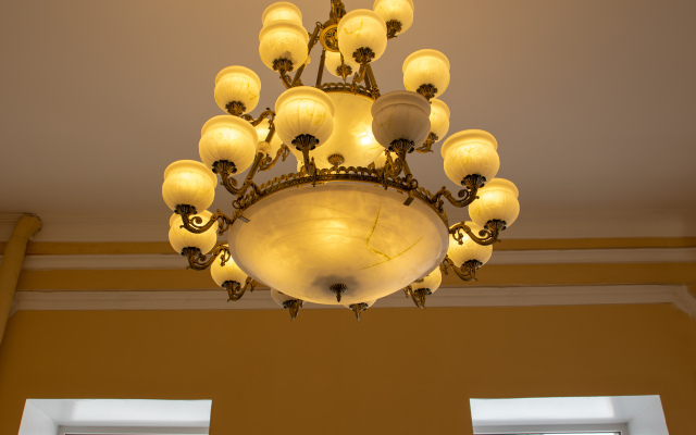 Yellow Hotel