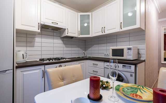 Dvukhkomnatnye U Severnogo Vokzala Apartments