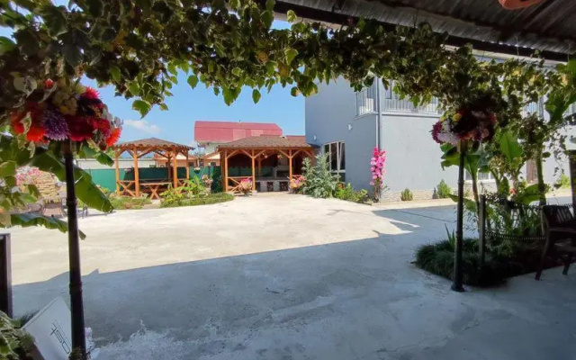 Ostrovok Guest house