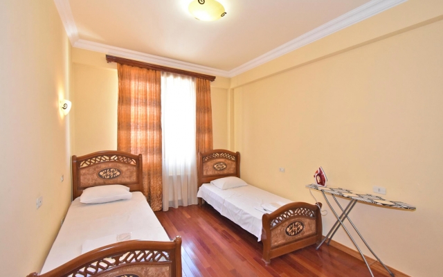 RentInnYerevan Mher Mkrtchyan 1 street Apartments