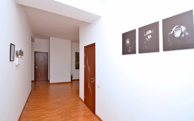 Prostornaya Kvartira na Severnom Prospekte, Hh533 Flat