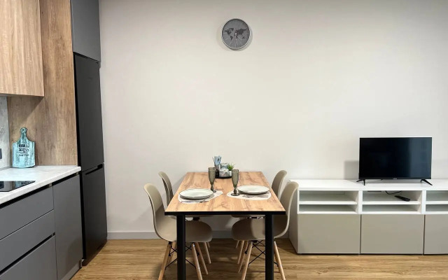 Na Tsentralnom Prospekte Goroda 17 Etazh Flat