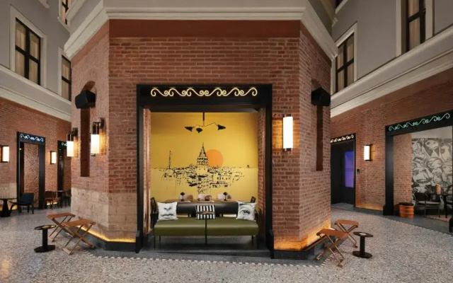 Moxy Istanbul Taksim