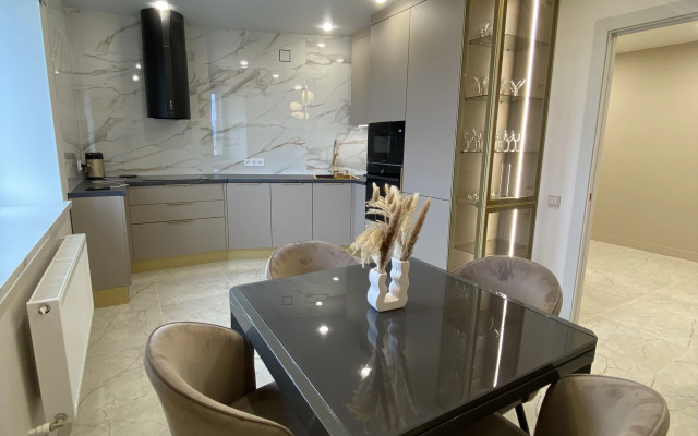 Na Ermakova Flat