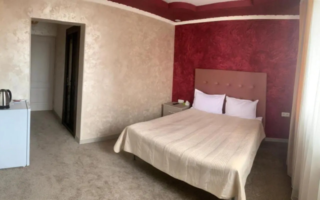 Hotel Maruna