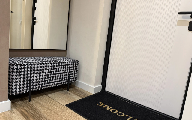 Trekhkomnatnaya v kurortnoy zone Flat