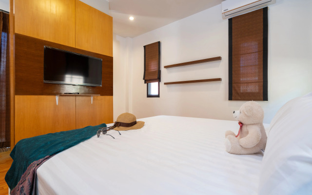 Pool Villa with Parking, WiFi Villa