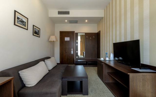Citrus Hotel