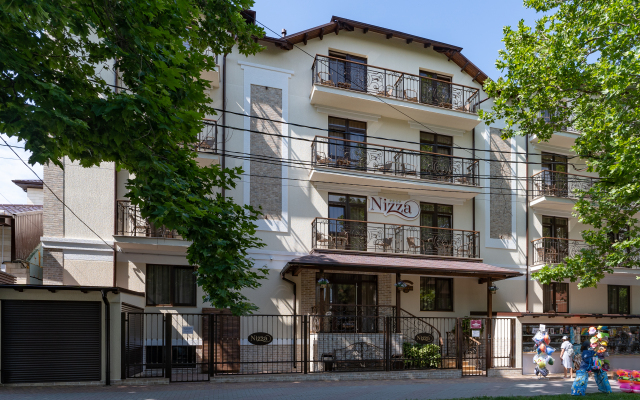 Nitstsa Hotel