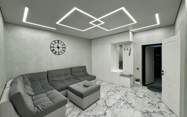 Na Kursantov Kirovtsev 4a Flat