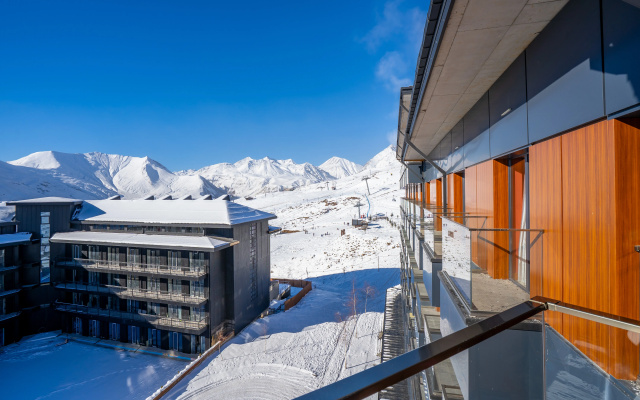 Apartamenty Prostornye apartamenty s 2 spal'nami i 2 vannymi v zdanii NEO ski-in/ski-out Novyj Gudauri