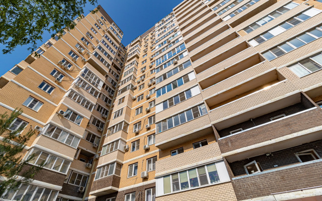 Квартира Большая Двухкомнатная на Селезнева