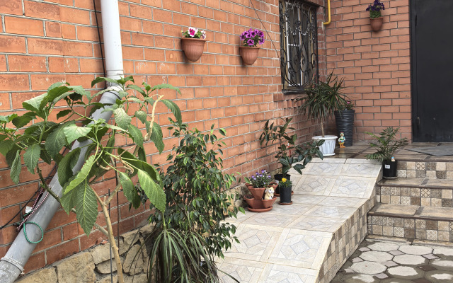 Na Pryamoi Guest House