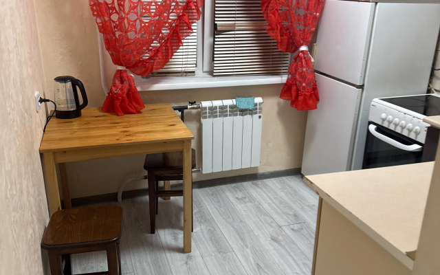 Na 1m Etazhe Zhdet Gostey Apartments