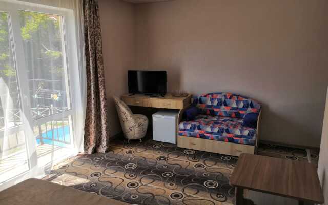 Yablochko Guest House