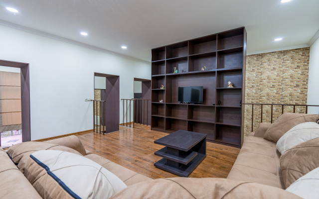Golden Smart's Apartments