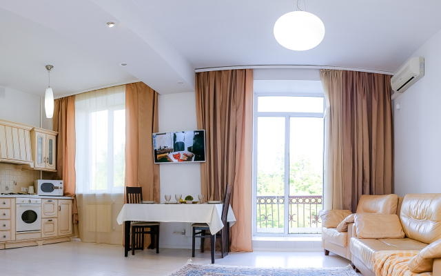 Unique Apart Provans s dzhakuzi ryadom s naberezhnoy i fontanom Vesenney 7 Apartments