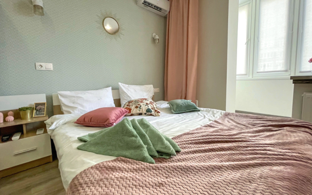 Crystal-Apart On Congress Street