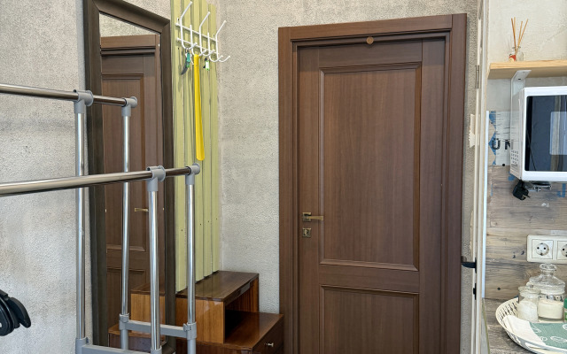 Zelenye Apartamenty Poyuschie Fontany Komsomola 13 Apartments