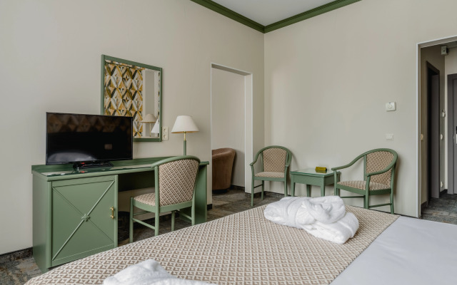 Suleiman Palace Hotel