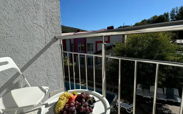 Апартаменты Студия в Отеле Клевер