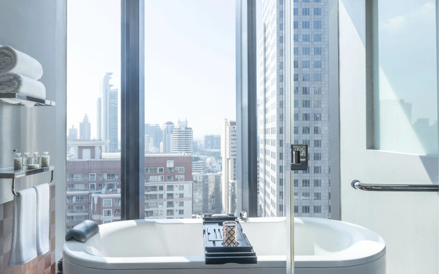 The Continent  Sukhumvit / Asok BTS Bangkok by Compass Hospitality