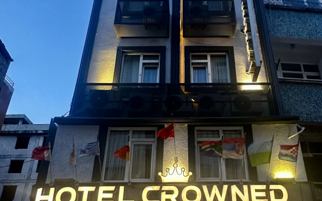 Crowned Exclusive Hotel