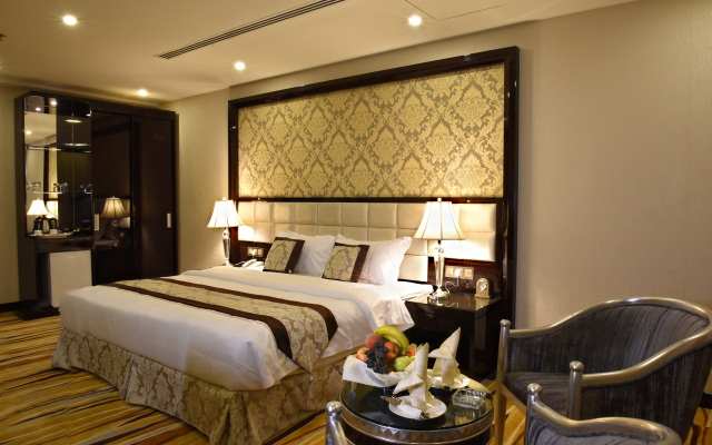 Отель Garden Plaza