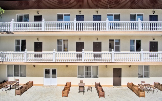 Mini hotel Mini-otel' Park otel' Leto