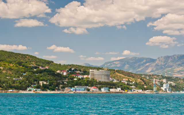 Naberezhnaya Alushty Apartments