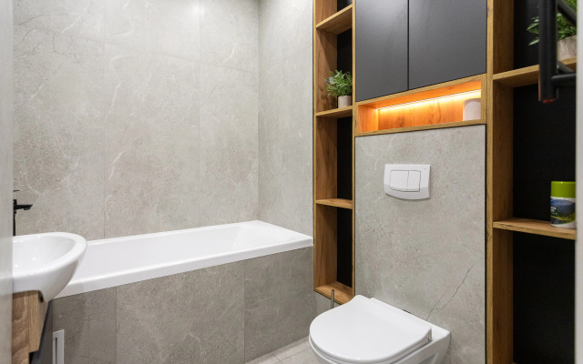 Квартира уютная трехкомнатная с двумя балконами рядом с островом Канта