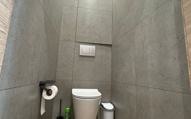 Апартаменты Светлые в Новостройке на Толстого