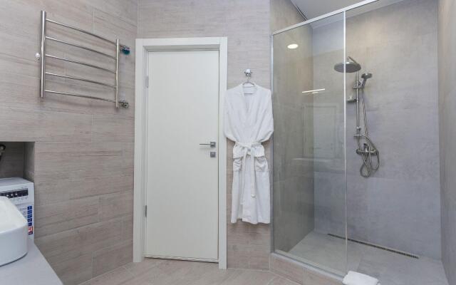 Stilnye apartamenty s dvumya spalnyami v tsentre Apartments