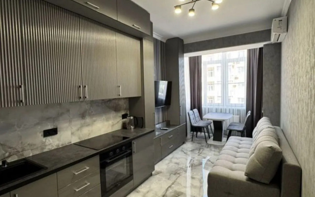 Roskoshnaya S Krasivym Vidom Flat