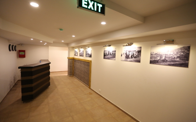 Reverence Hotel