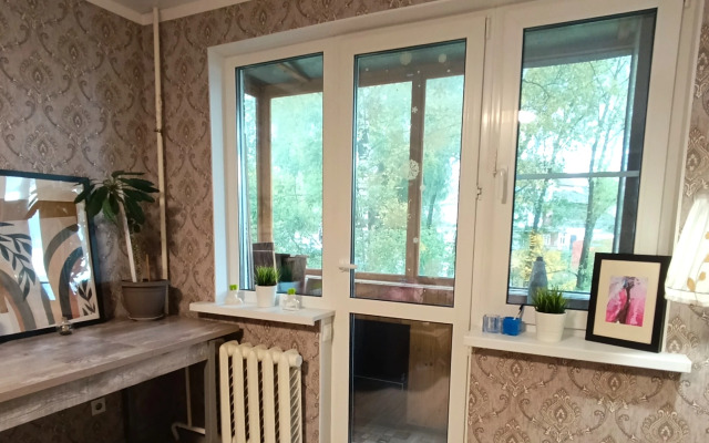 Квартира Трёхкомнатная на Белоконской 15В