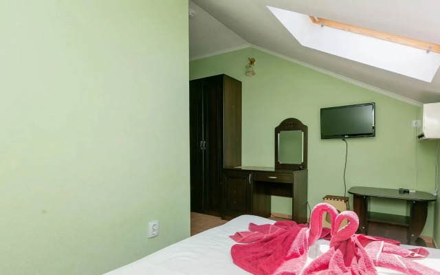 Aleksandros Guest House