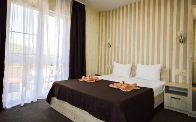 Summer House Mini-Hotel