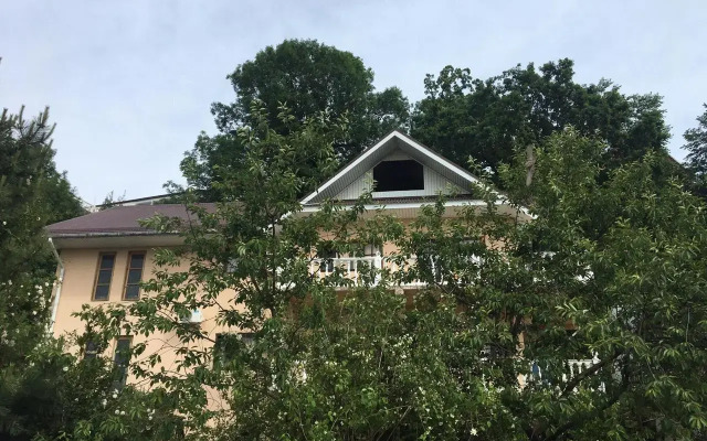 Adazhio Guest house